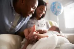 parents-with-newborn-in-a-hospital