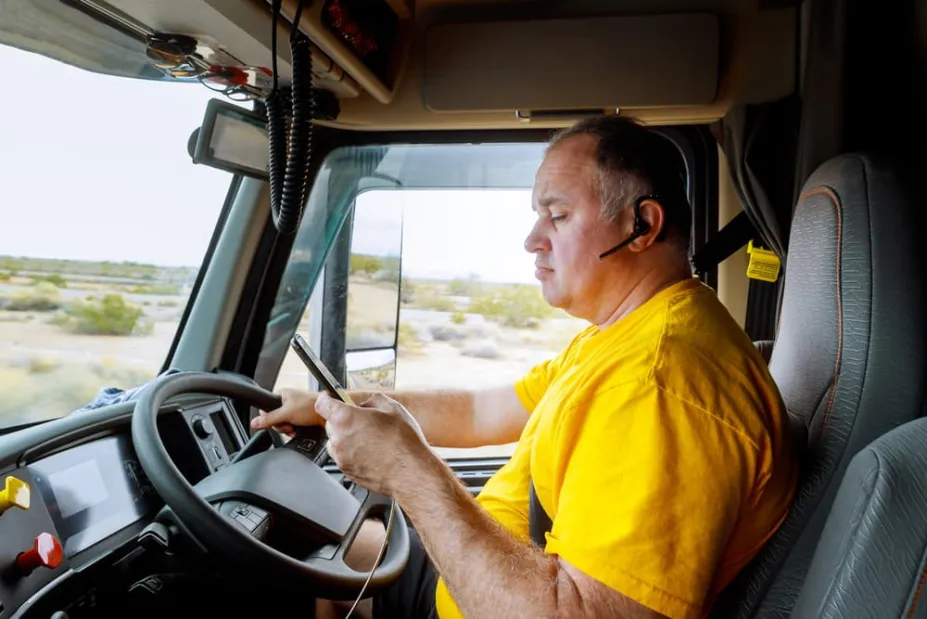 How Texting While Driving Causes Truck Accidents