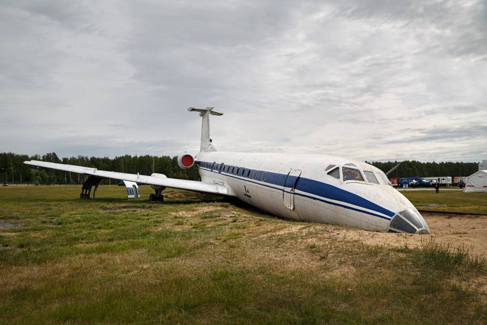 photo of crached plane