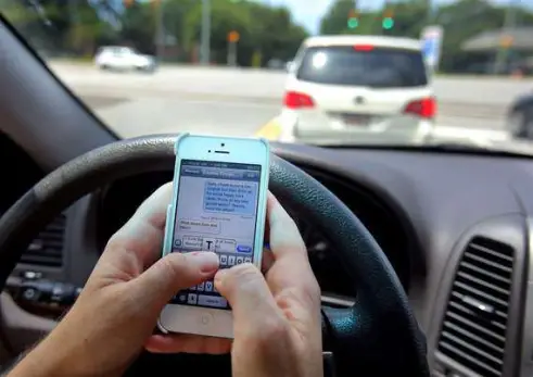 FCC Publishes Article on Texting and Driving