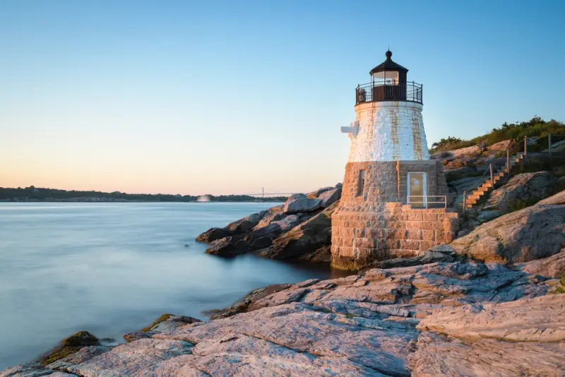 Financiamiento Pre-Asentamiento y Legal de Rhode Island