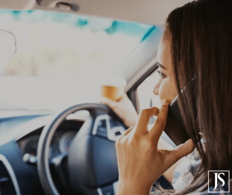 Ways to Avoid Your Teenager Becoming a Distracted Driver