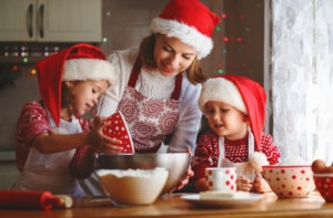 Happy,Family,Mother,And,Children,Son,And,Daughter,Bake,Cookies