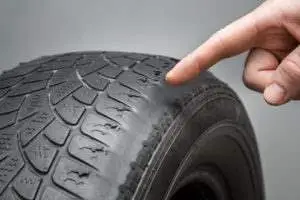 Informar de un neumático defectuoso/defectuoso