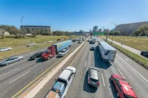 why-the-i-35-road-is-considered-dangerous-for-all-kinds-of-vehicles
