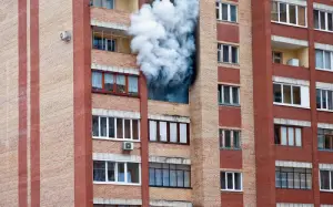 fire-destroys-apartment-building-on-eastridge