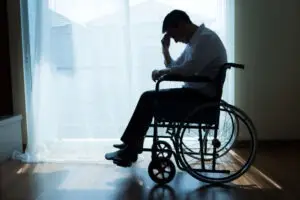 ¿Qué pasos puedo tomar si sufro discriminación por discapacidad en el trabajo?