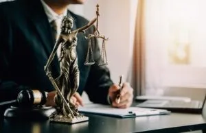 8 Tips for Hiring a Personal Injury Lawyer