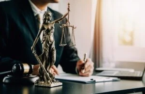 8 Tips for Hiring a Personal Injury Lawyer