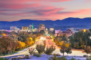 rush hour traffic on expressway in boise