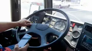 bus-driver-texting