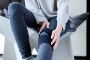 woman-babying-torn-meniscus