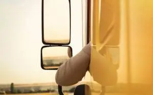 rearview mirrors on driver’s side of commercial truck
