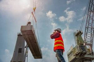 crane-at-long-beach-construction-site