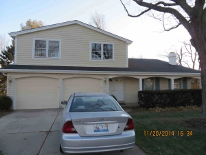 james-hardie-siding-navajo-beige-912-Kennebec-Lane-Naperville-IL-3