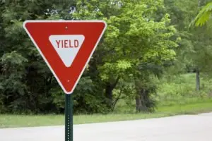 yield sign in the daytime
