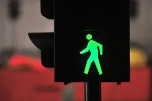 Sacramento traffic light shows green light for pedestrians