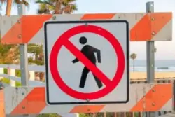 no-jaywalking-safety-traffic-sign
