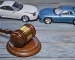 Insurance claims lawyer auto